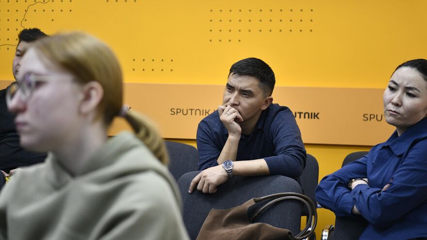 SputnikPro, Stenin Photo Contest deliver workshop in Bishkek