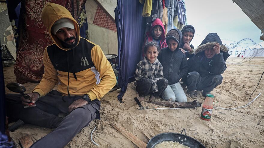 Family Resilience Under the Weight of Hunger