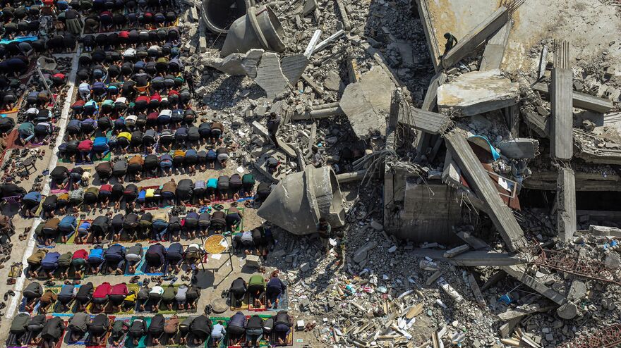 Unbroken Spirit: Worship Amid Destruction