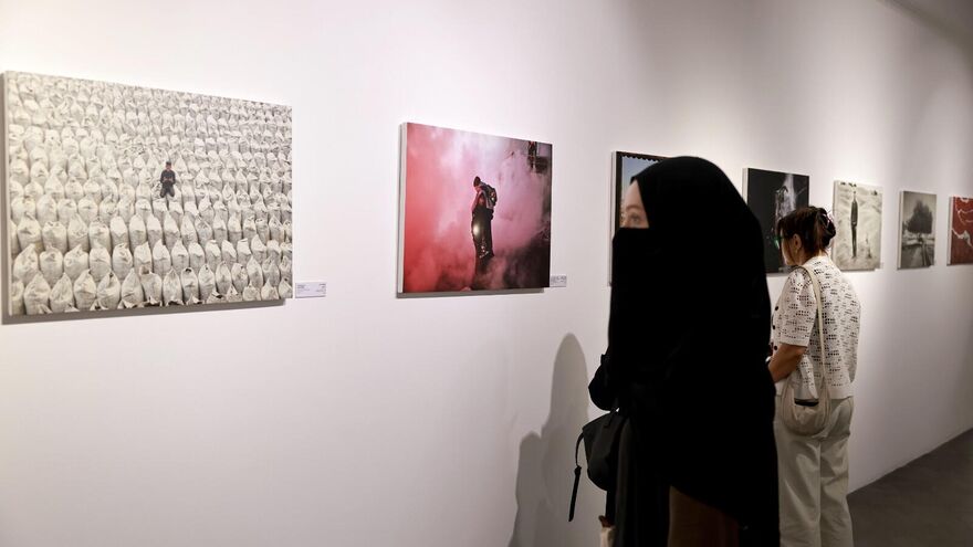 Выставка работ лауреатов фотоконкурса имени Андрея Стенина впервые открылась в Катаре