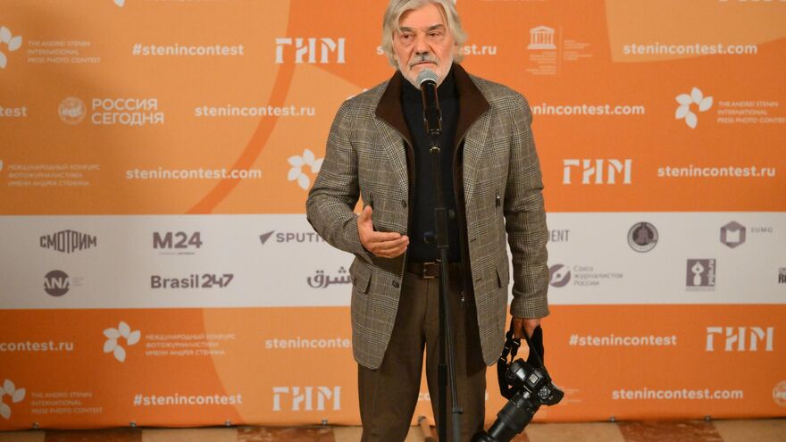 Член Международного жюри конкурса фотокорреспондент РИА Новости Владимир Вяткин